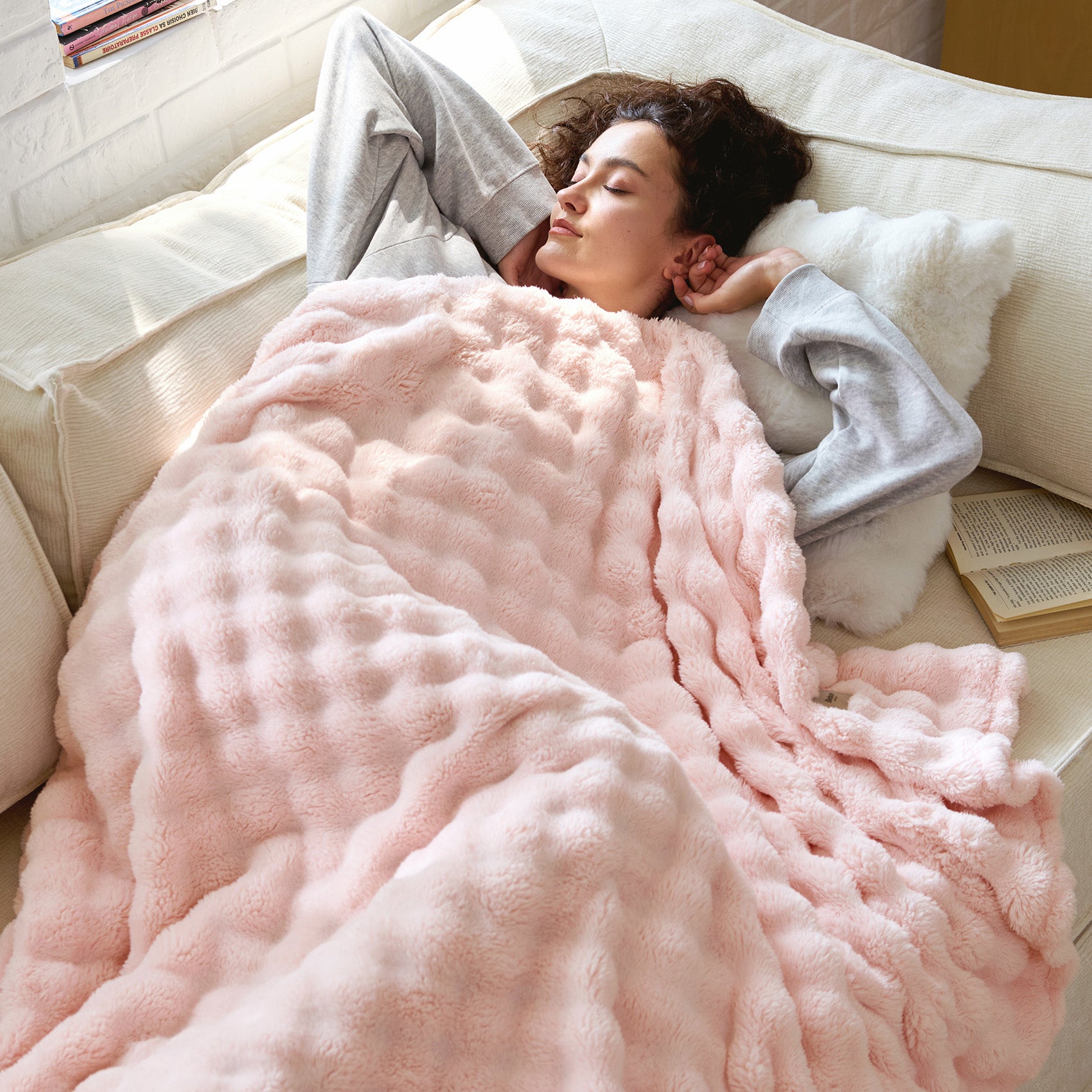 Cloud Bubble Blanket - Image 15