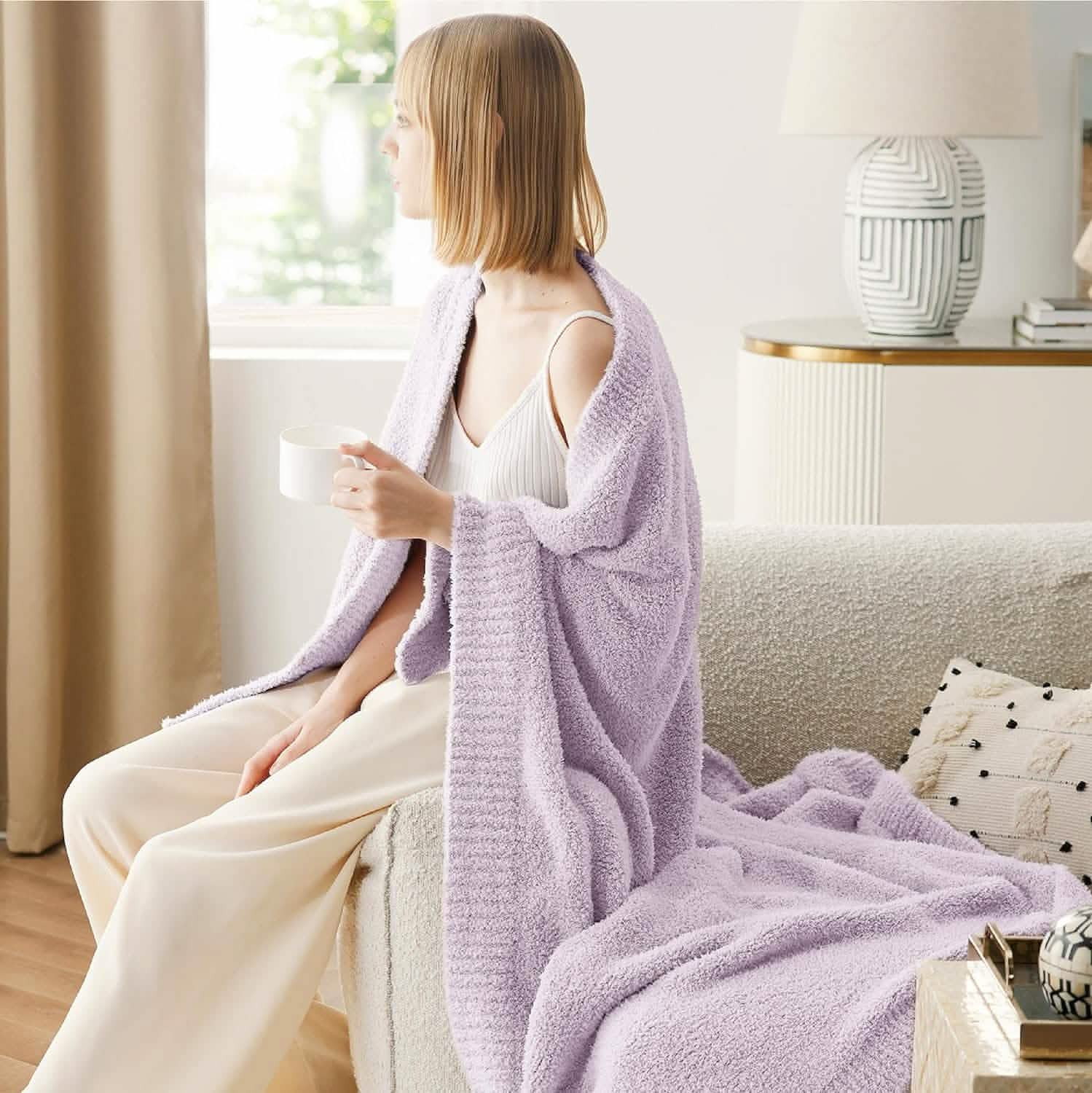 Feather Yarn Throw Blanket - Image 5