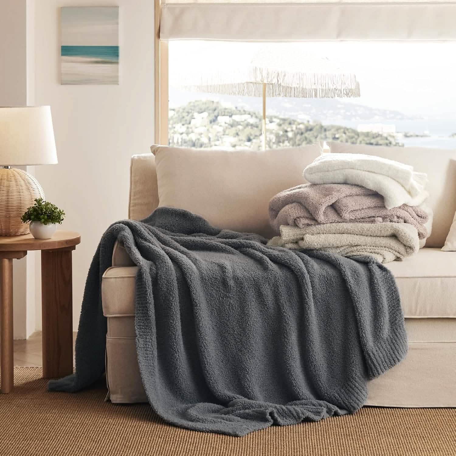 Feather Yarn Throw Blanket - Image 8